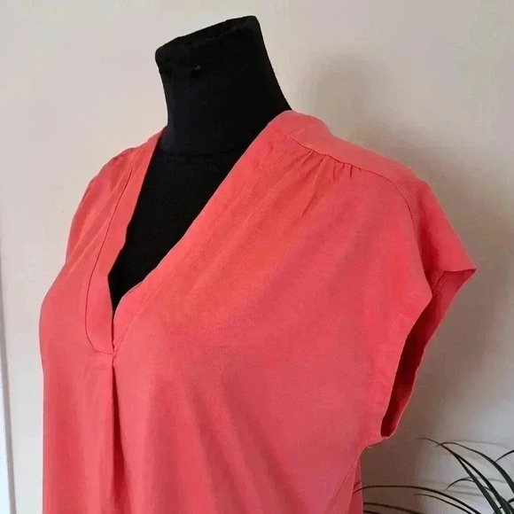 Banana Republic V-neck Top Coral Orange Sleeveless Medium Cotton blend NEW - Picture 5 of 11